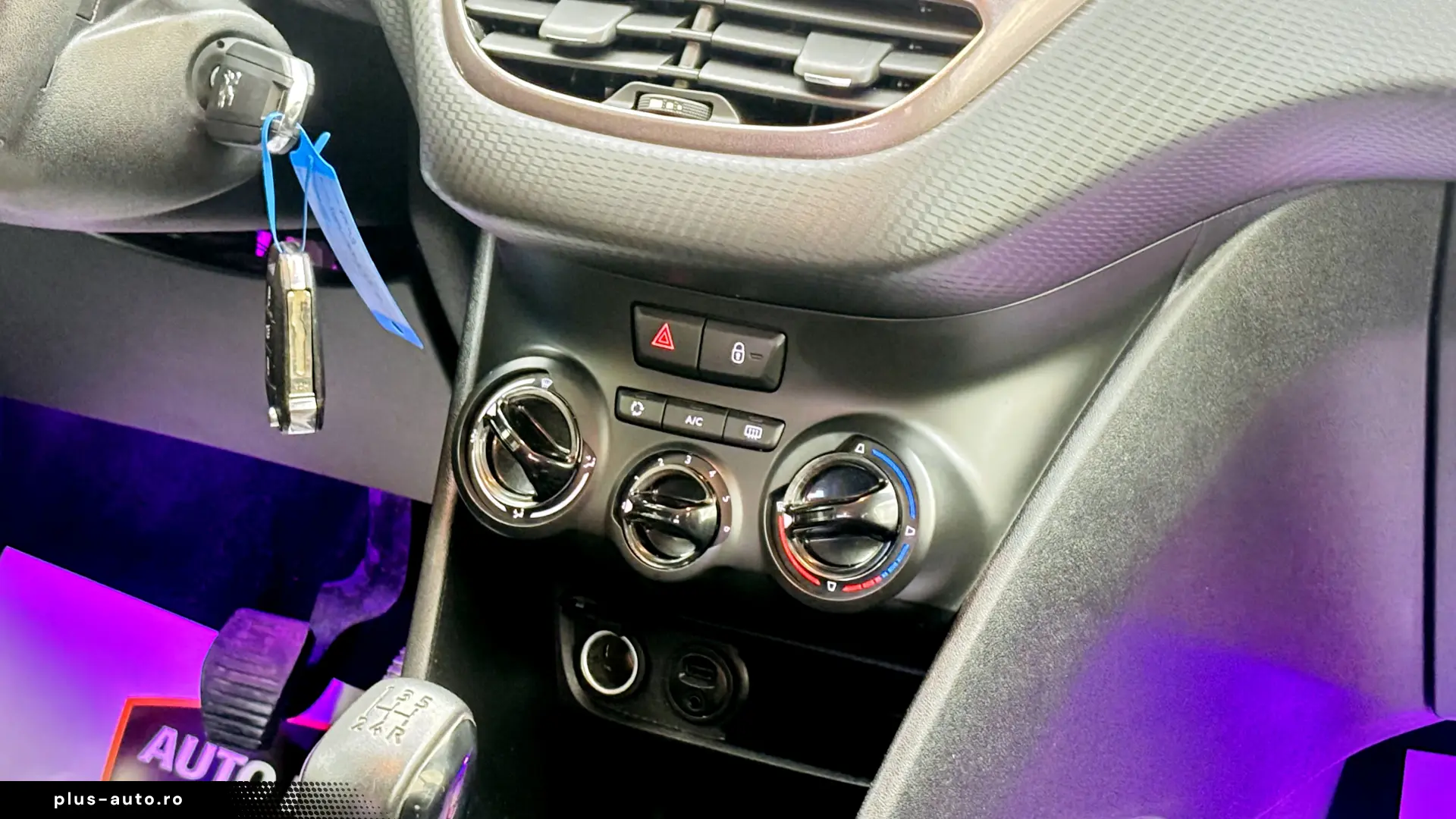 PEUGEOT  2008  1.2 BENZINA 82CP  An 2014  Euro 5  Manuală