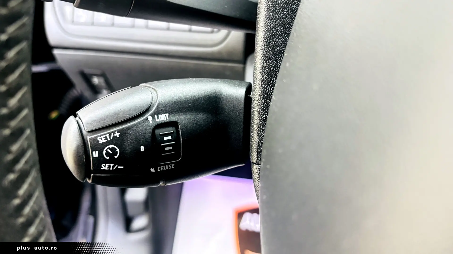 PEUGEOT  2008  1.2 BENZINA 82CP  An 2014  Euro 5  Manuală