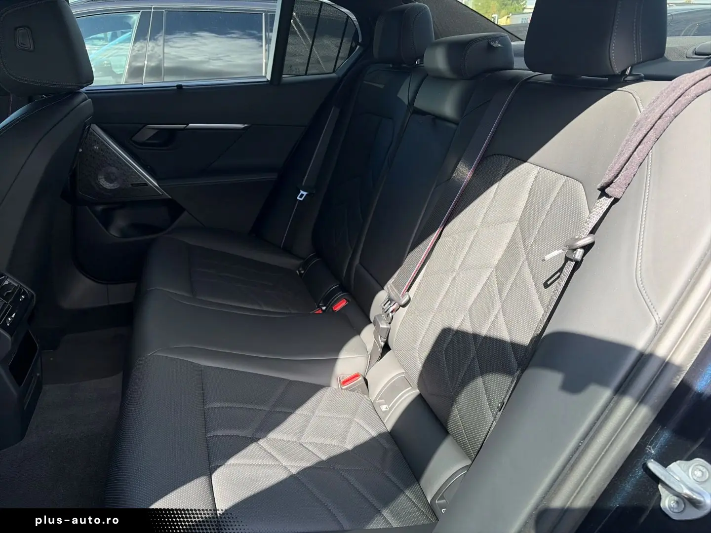 BMW 530 e Limousine M Sport Hybrid B&W Sitzklima Nav