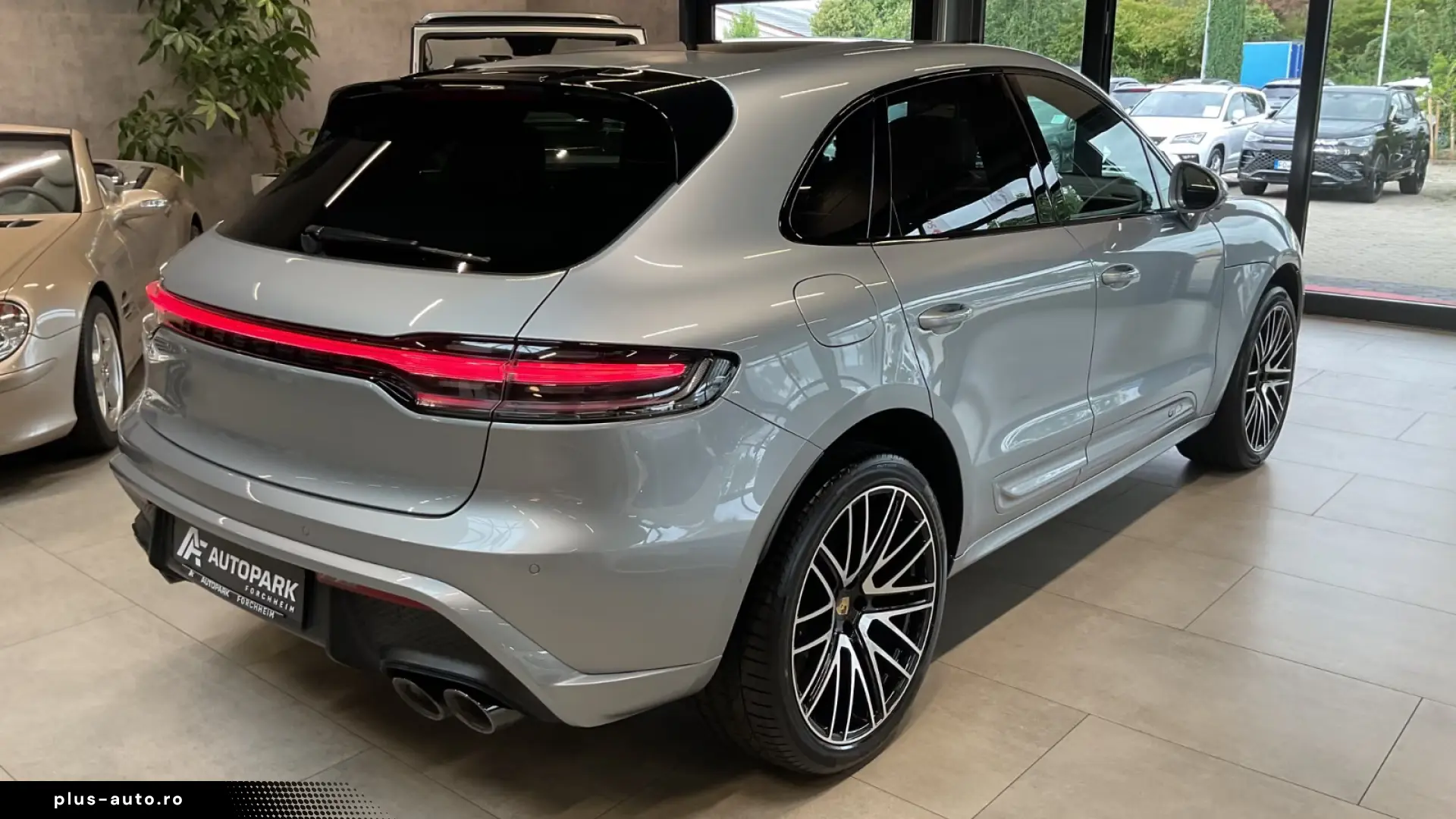 Porsche Macan GTS AHK BOSE PASM Pano 21  360