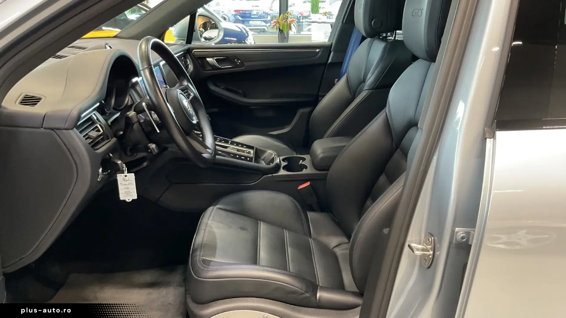 Porsche Macan GTS AHK BOSE PASM Pano 21  360