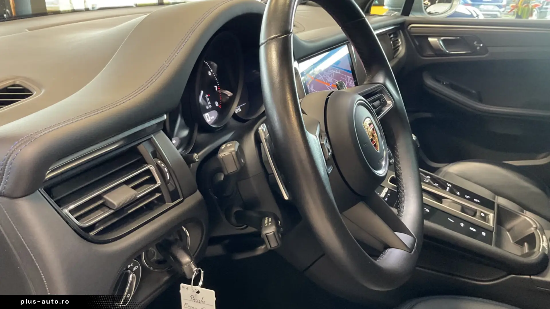 Porsche Macan GTS AHK BOSE PASM Pano 21  360