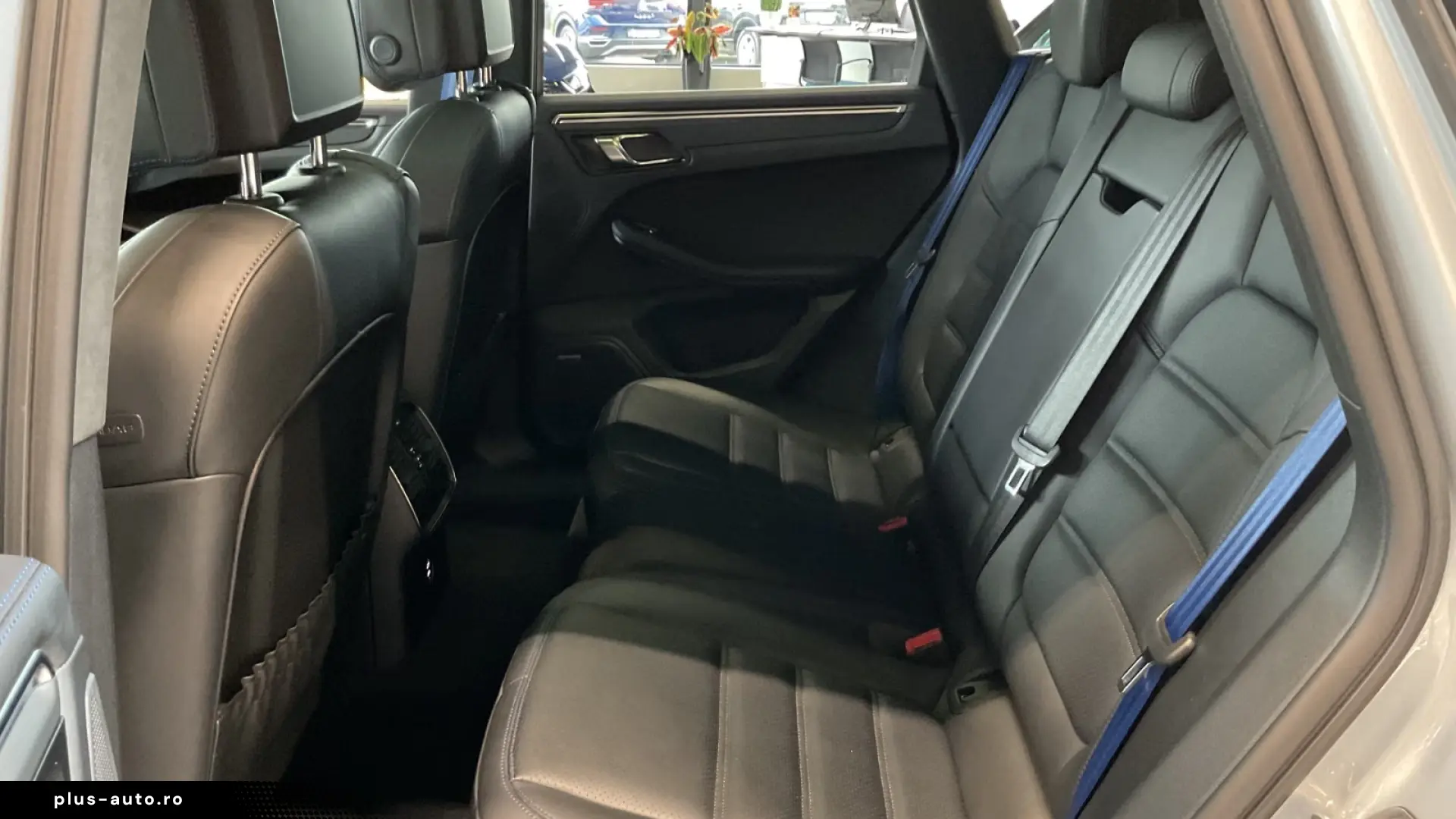 Porsche Macan GTS AHK BOSE PASM Pano 21  360