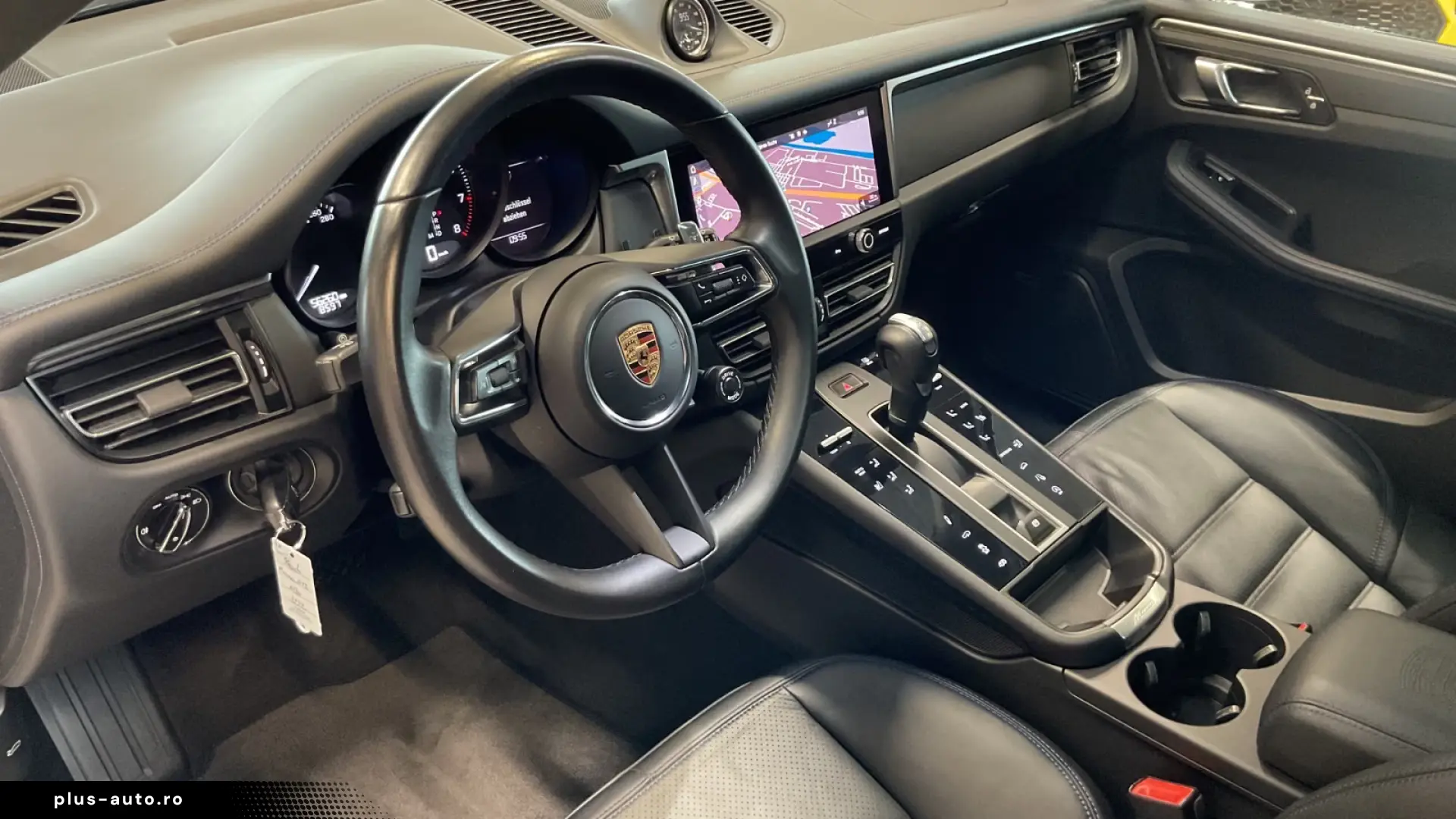 Porsche Macan GTS AHK BOSE PASM Pano 21  360