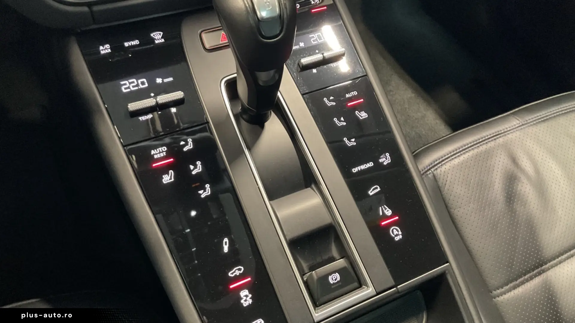 Porsche Macan GTS AHK BOSE PASM Pano 21  360