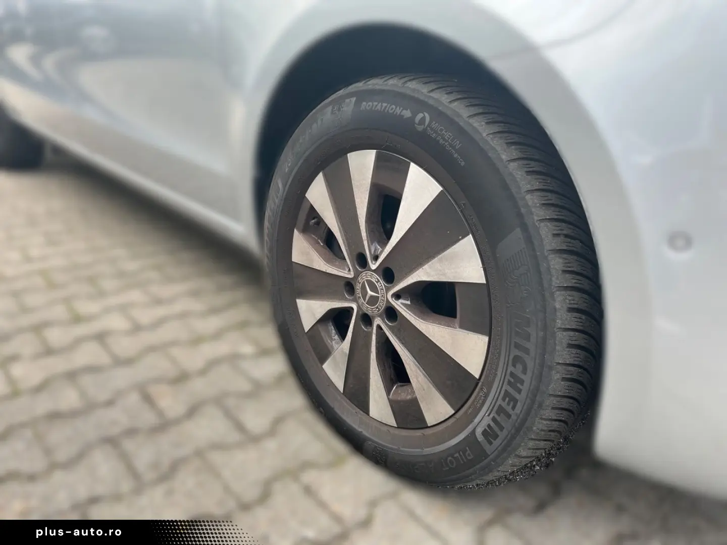 MERCEDES-BENZ V 300 d 4MATIC AVANTGARDE Long