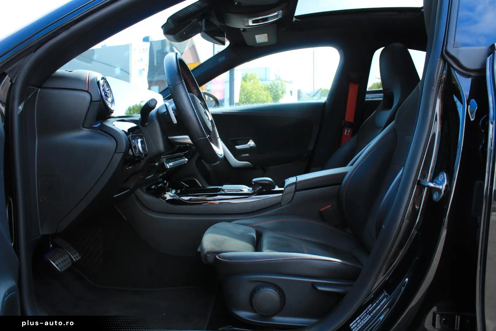 MERCEDES-BENZ CLA35 AMG 4MATIC PANO AMBIENTE BURMESTER NIGHT