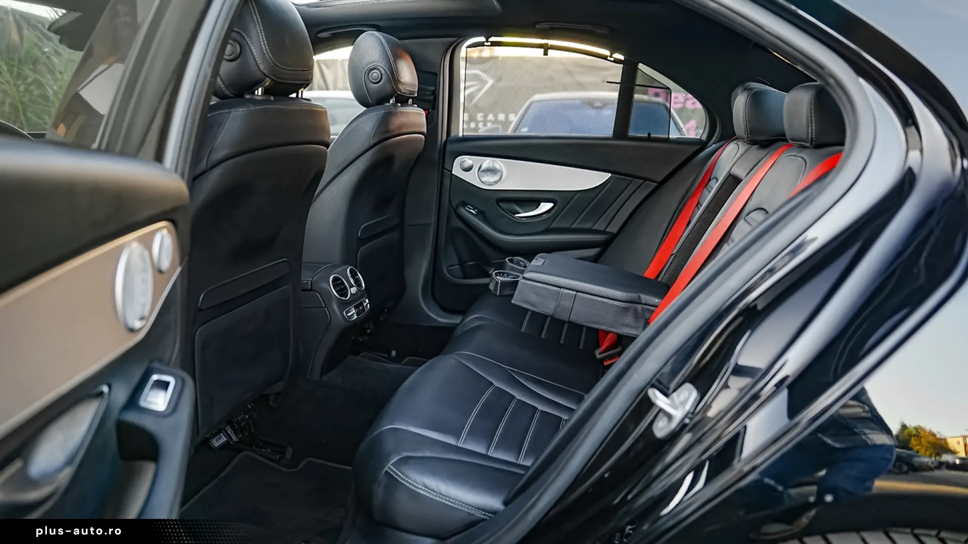 Mercedes-Benz C 300 e 9G-TRONIC AMG Line