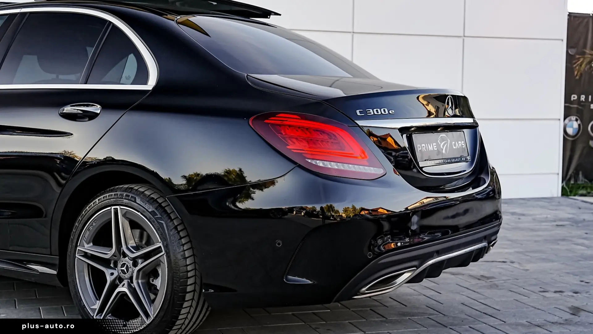 Mercedes-Benz C 300 e 9G-TRONIC AMG Line