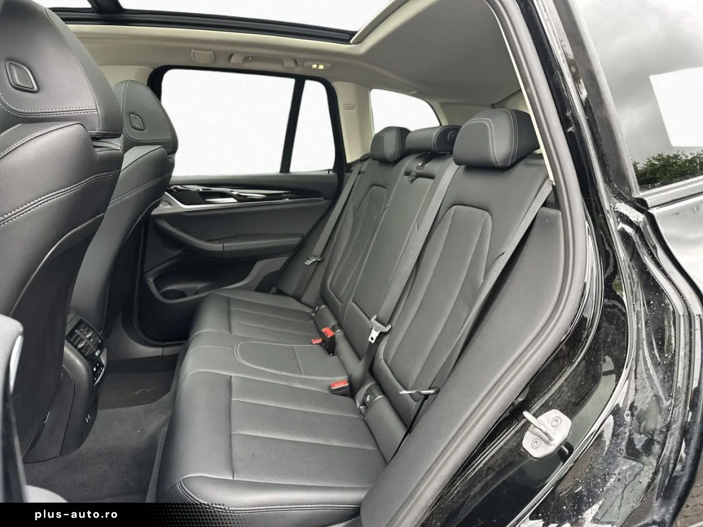 BMW X3 xDr30e LiveC  Pano ACC RFK DA HUD Laser DAB
