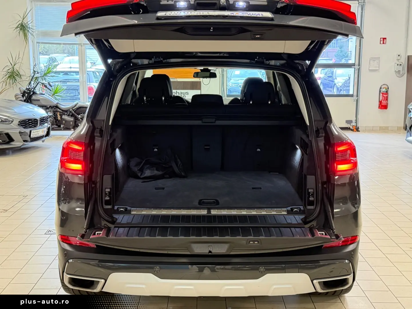 BMW X5 xDr45e xLine SpSiMe Laser ParkDrivAs 360Kam