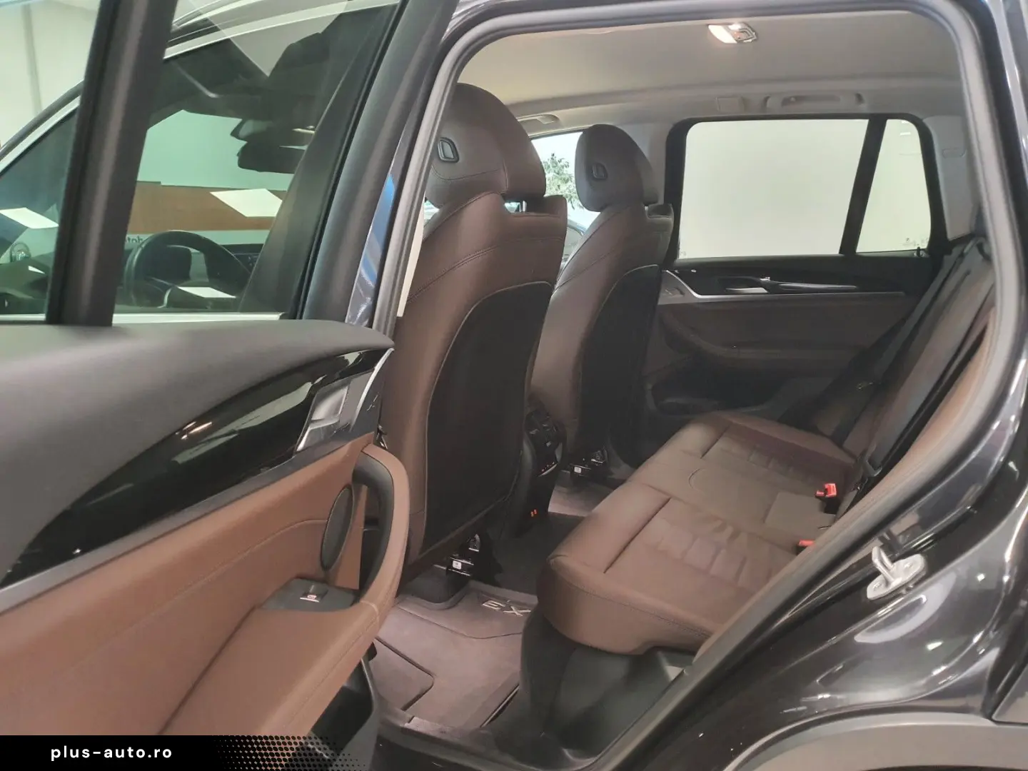 BMW X3 xDrive30e SpSiLede HUD KeyL Park&DrivAs AHK