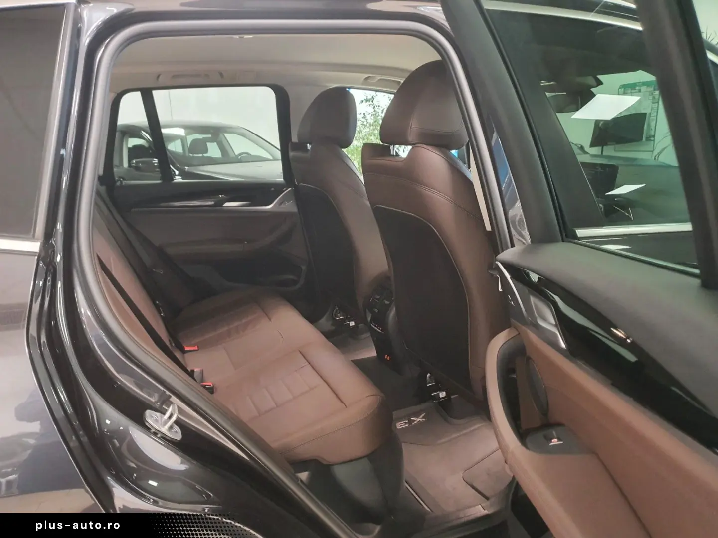 BMW X3 xDrive30e SpSiLede HUD KeyL Park&DrivAs AHK
