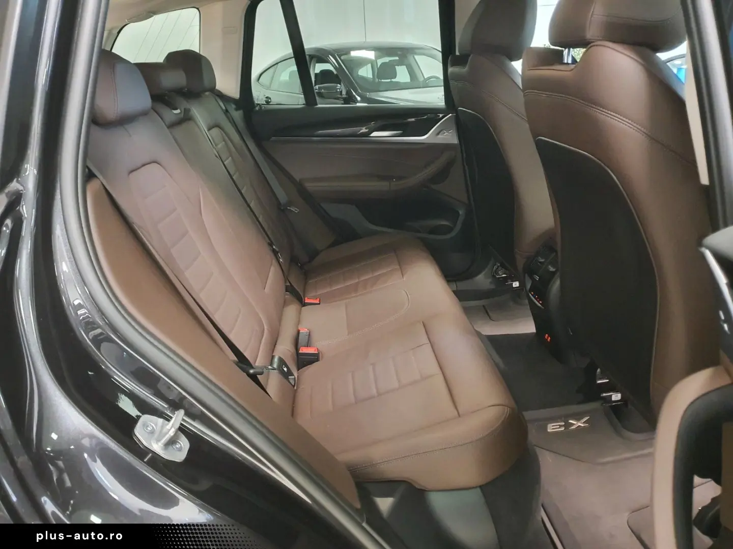 BMW X3 xDrive30e SpSiLede HUD KeyL Park&DrivAs AHK