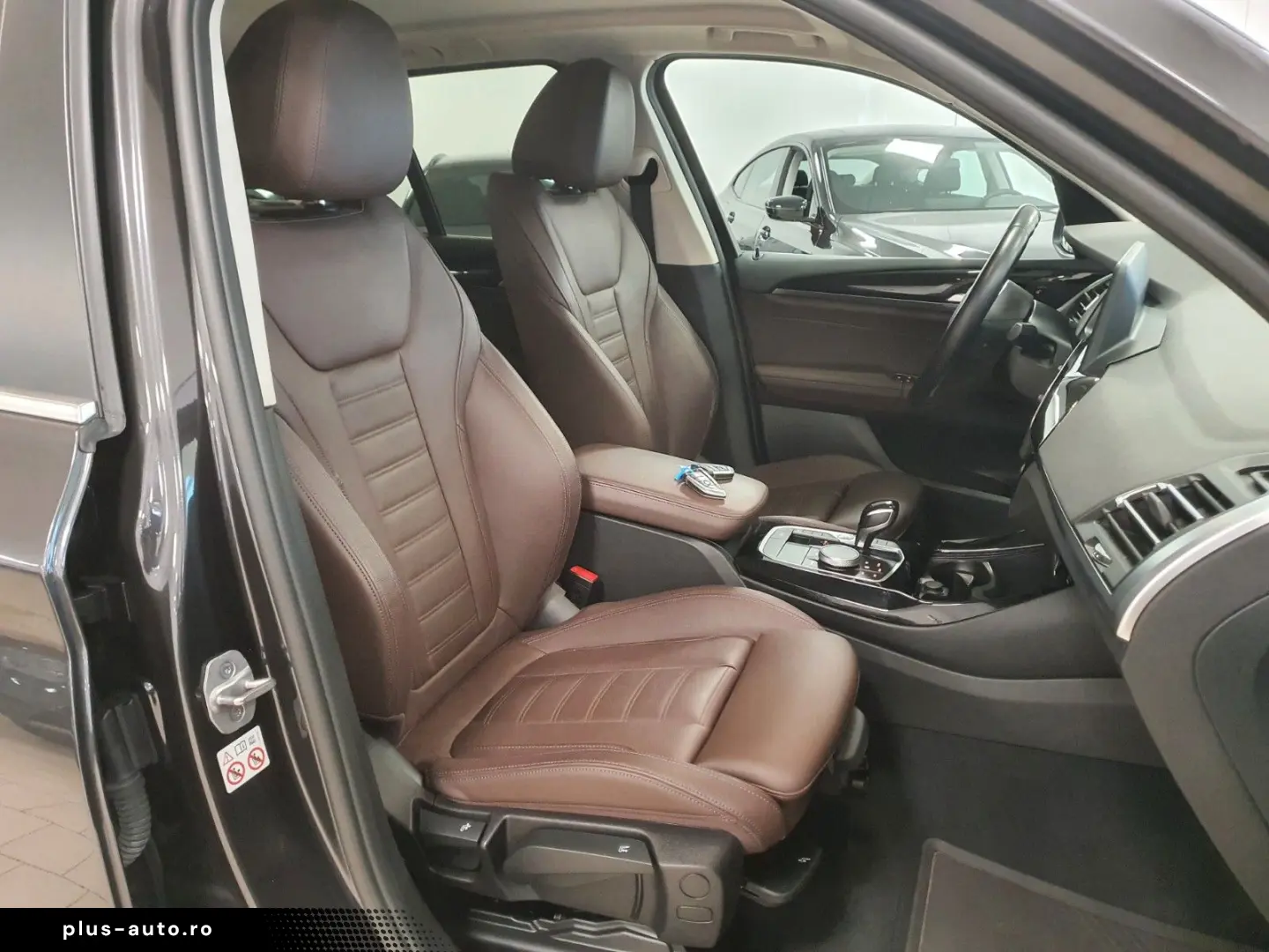BMW X3 xDrive30e SpSiLede HUD KeyL Park&DrivAs AHK