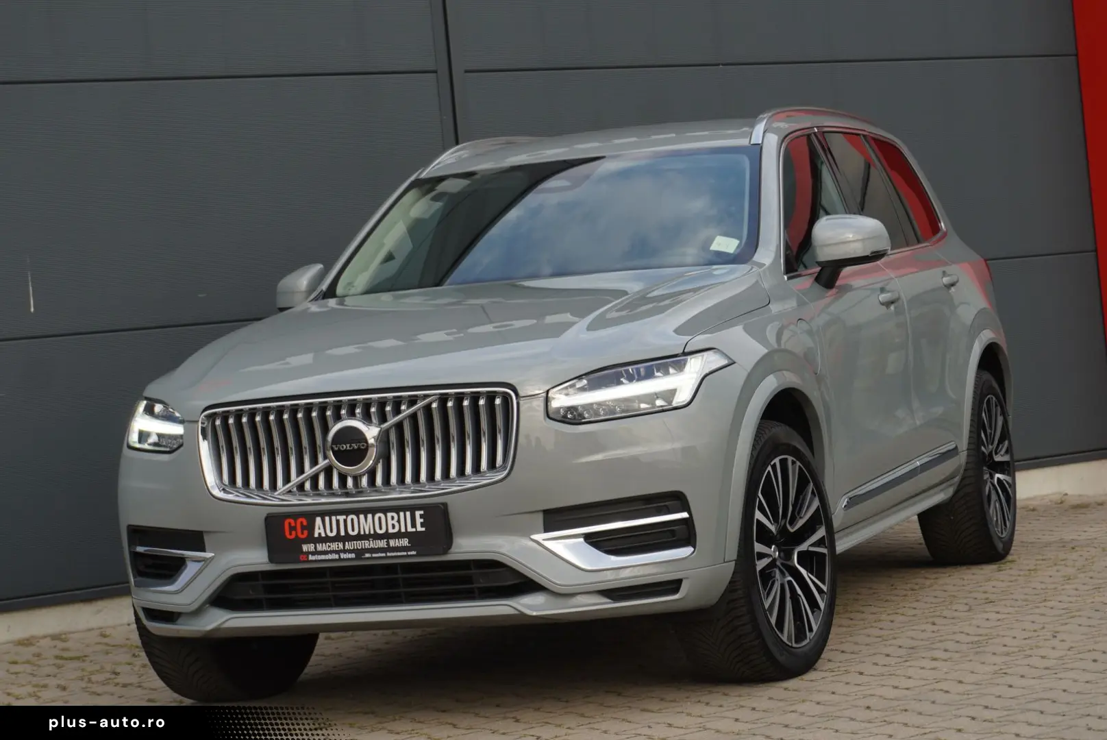 VOLVO XC90 Recharge Plug-In Hybrid AWD AHK 20Zoll LED