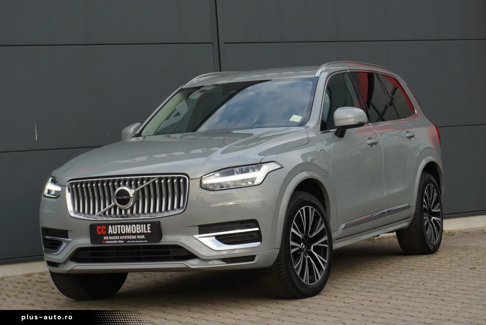 VOLVO XC90 Recharge Plug-In Hybrid AWD AHK 20Zoll LED
