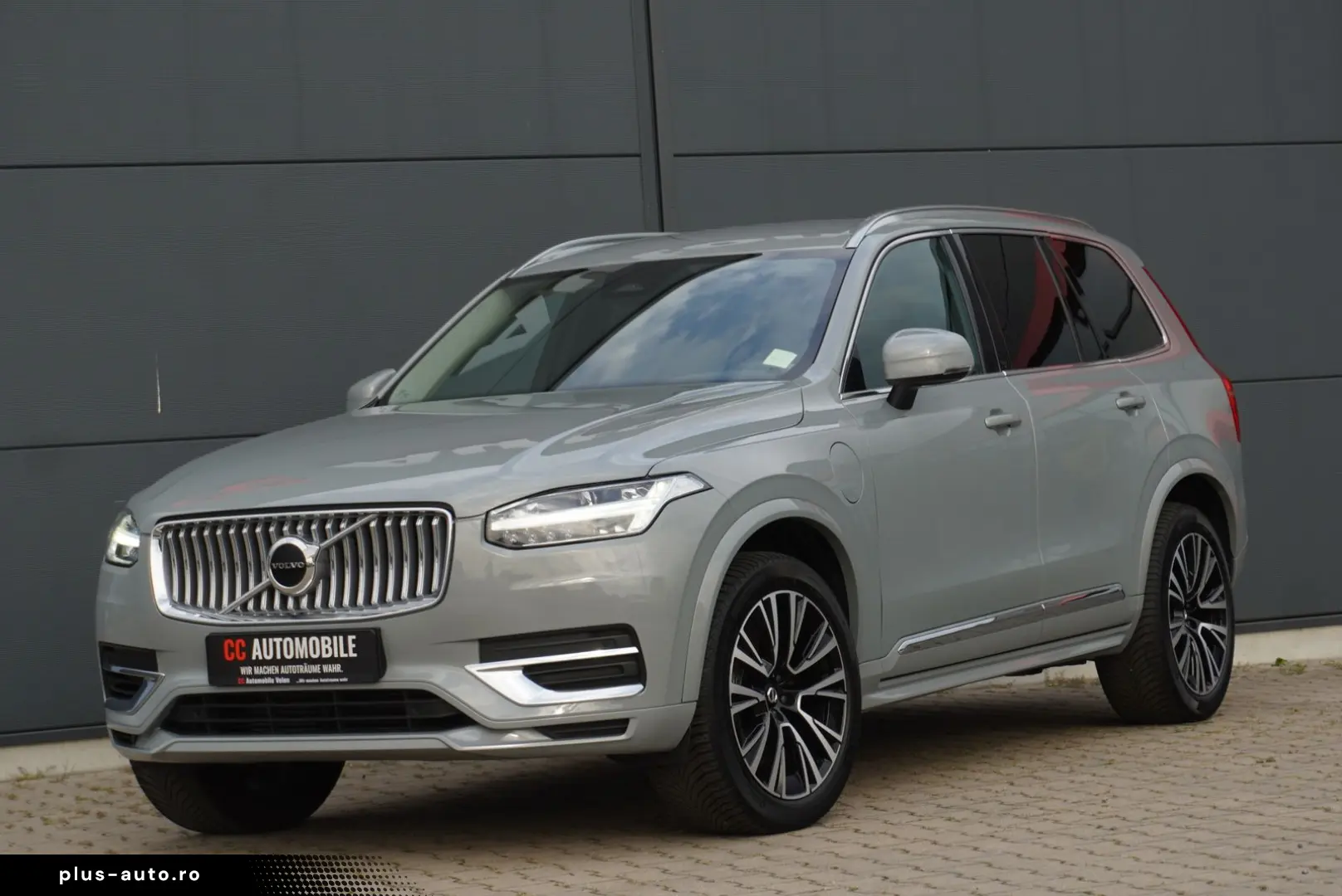 VOLVO XC90 Recharge Plug-In Hybrid AWD AHK 20Zoll LED