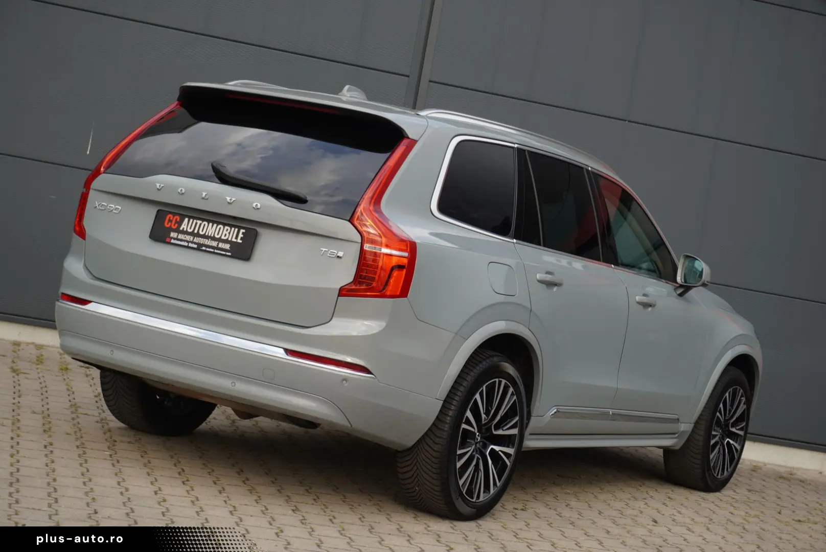 VOLVO XC90 Recharge Plug-In Hybrid AWD AHK 20Zoll LED