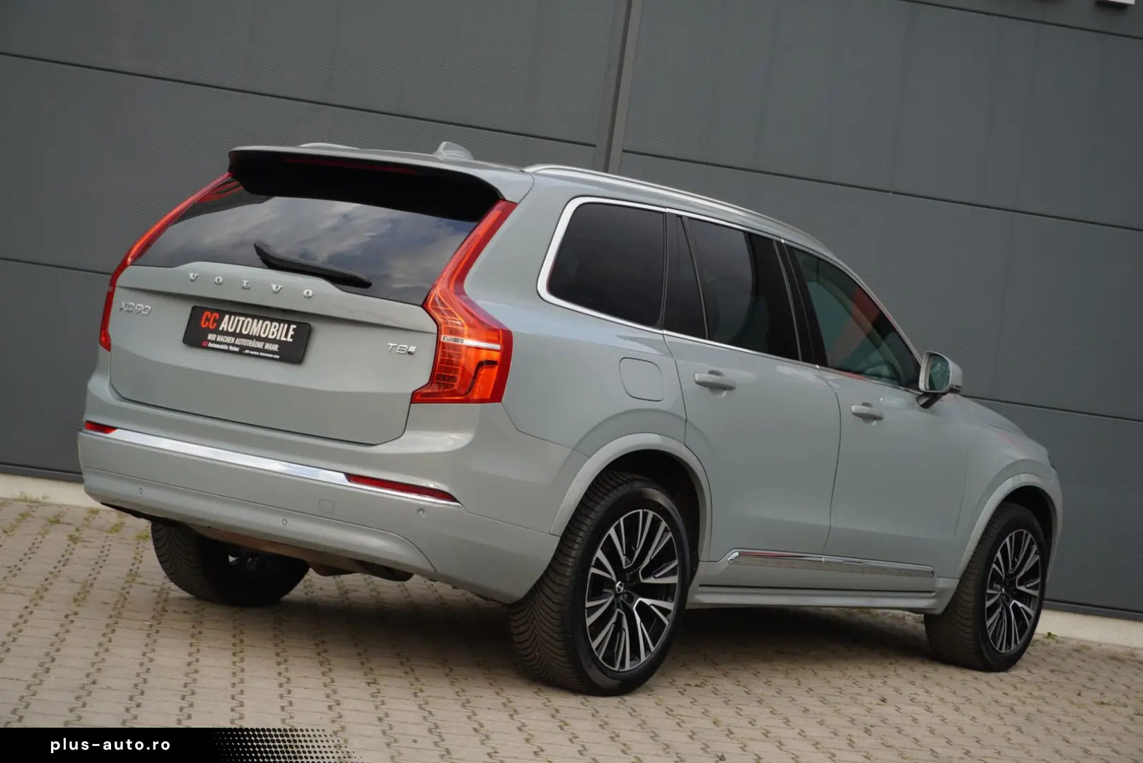 VOLVO XC90 Recharge Plug-In Hybrid AWD AHK 20Zoll LED