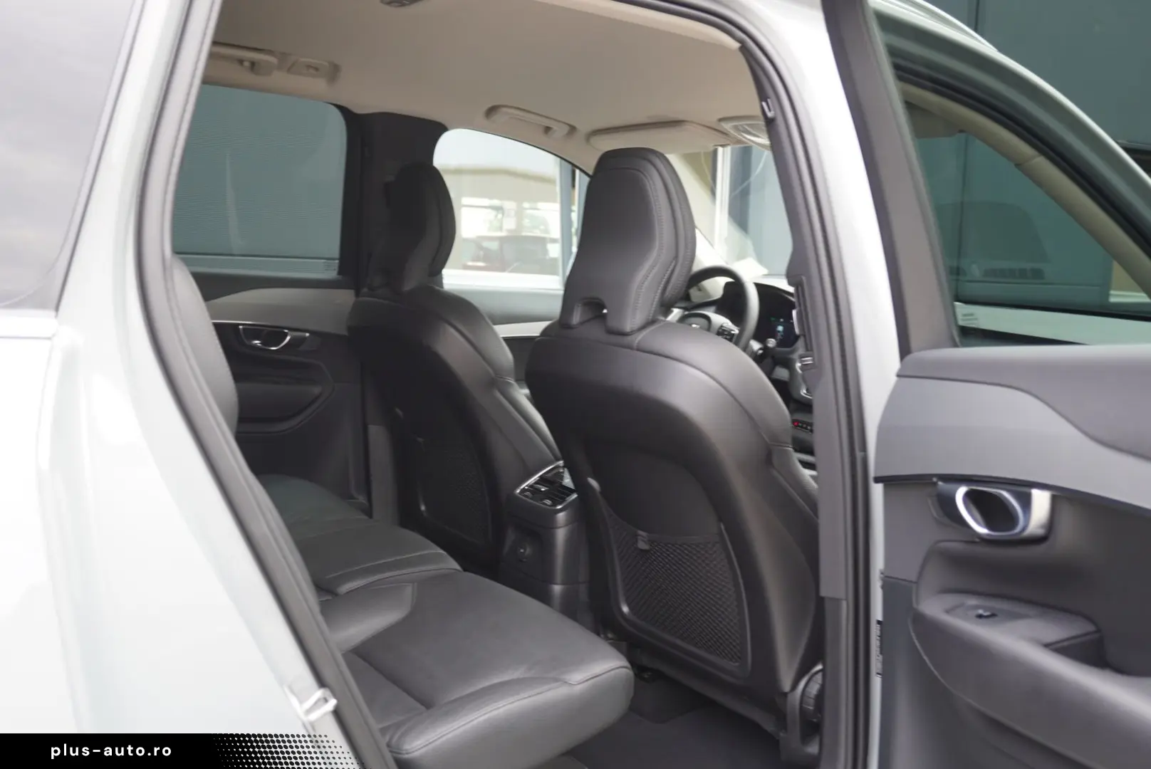 VOLVO XC90 Recharge Plug-In Hybrid AWD AHK 20Zoll LED