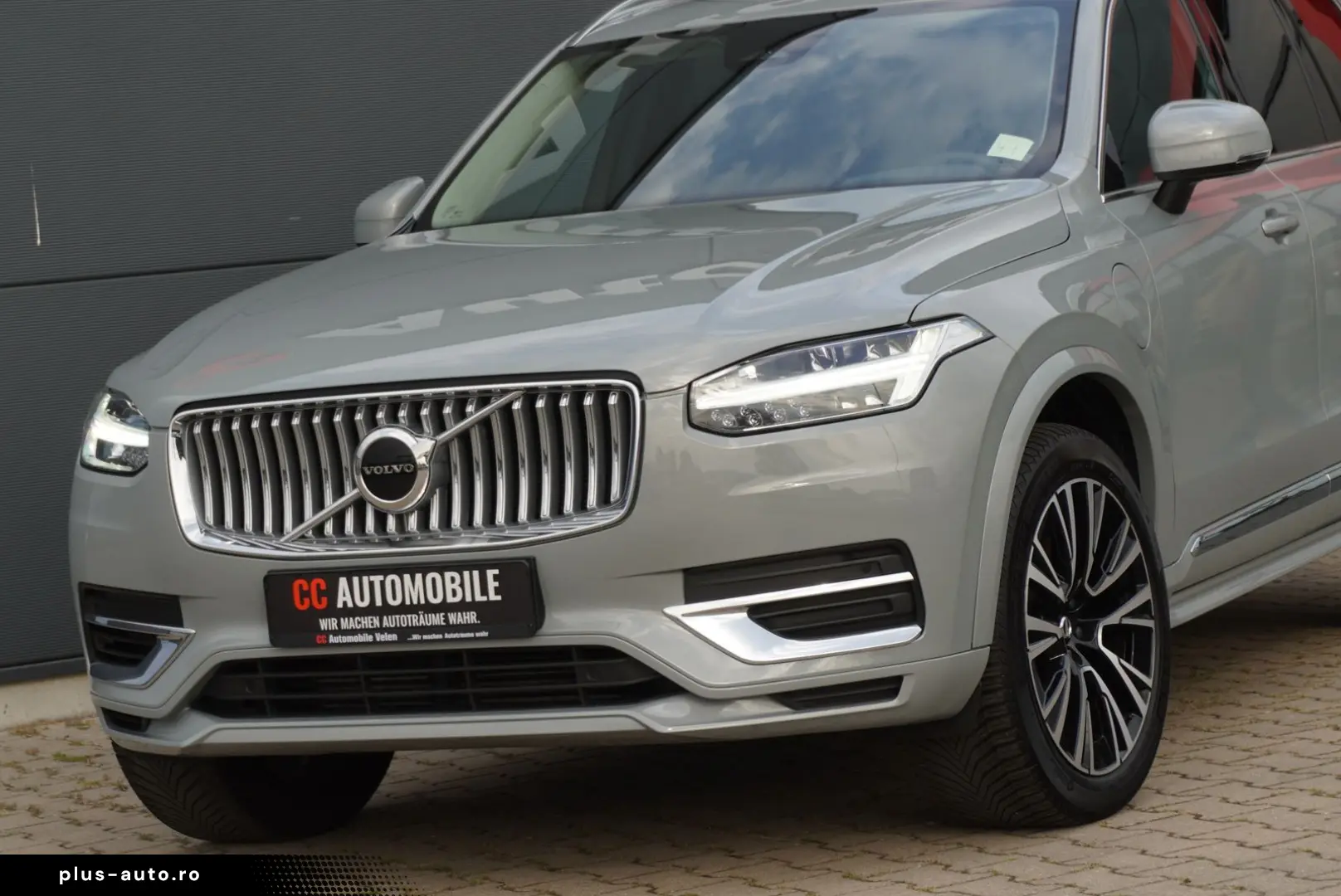 VOLVO XC90 Recharge Plug-In Hybrid AWD AHK 20Zoll LED
