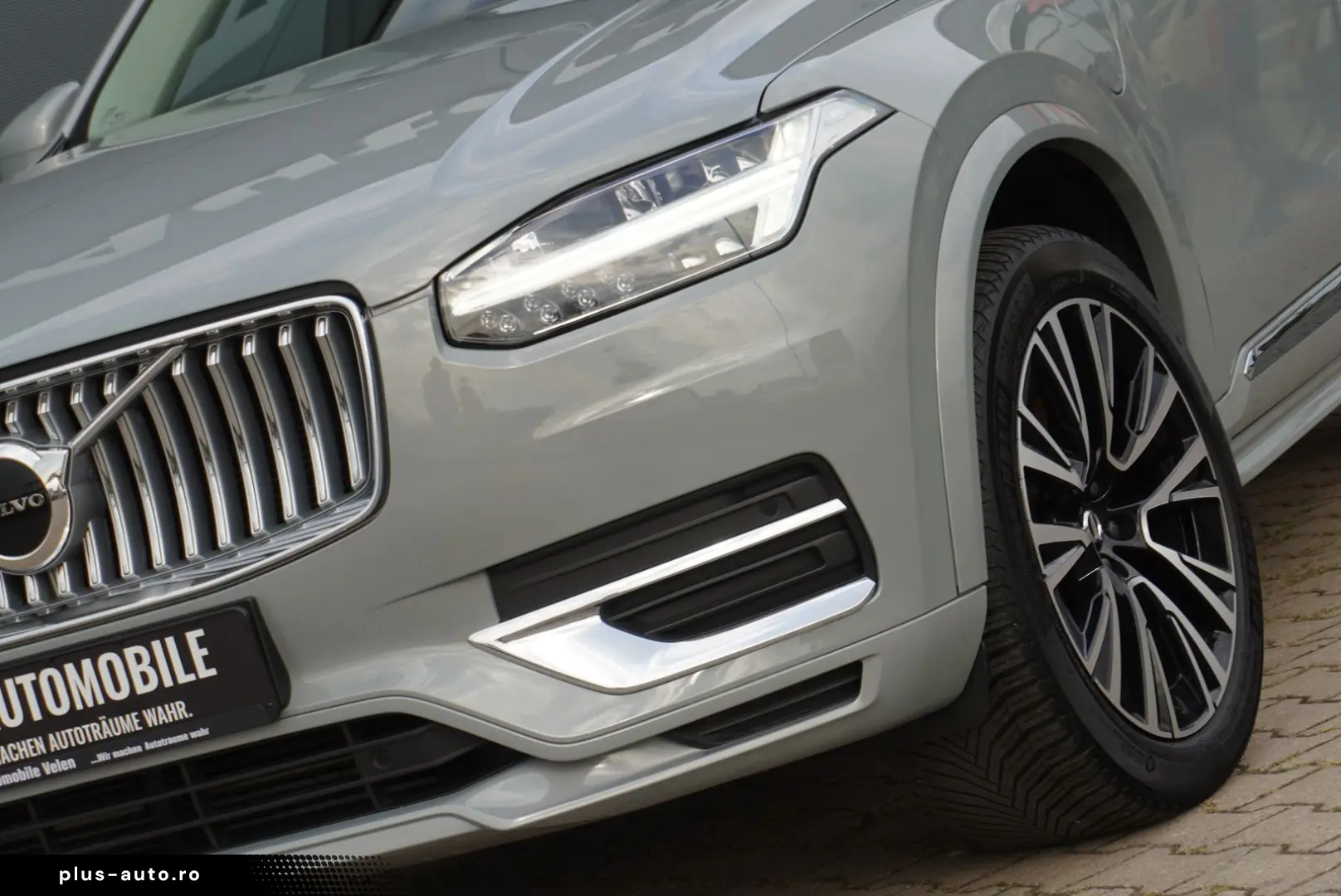 VOLVO XC90 Recharge Plug-In Hybrid AWD AHK 20Zoll LED
