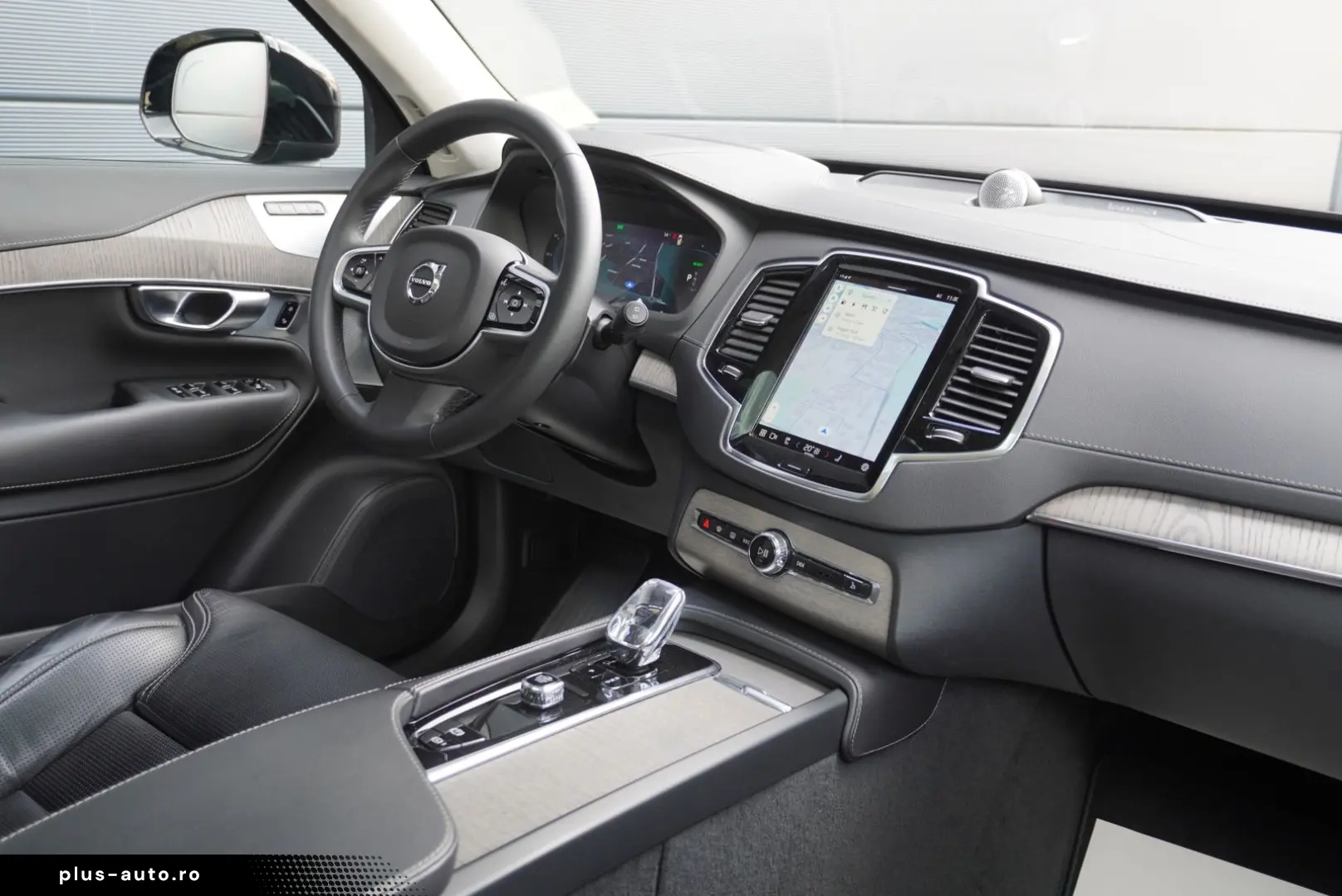 VOLVO XC90 Ultimate Dark PlugIn Hybrid AWD Voll UPE108