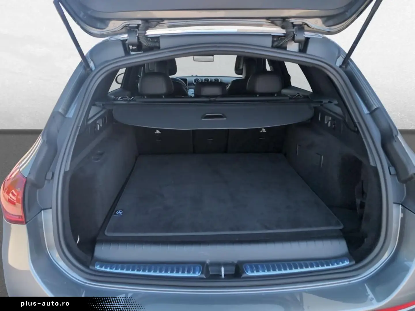 MERCEDES-BENZ C-Class 2025 — imagine 8
