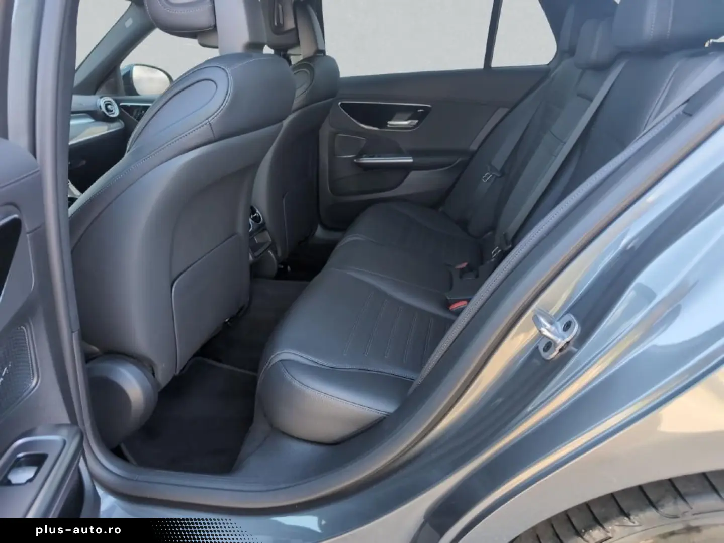 MERCEDES-BENZ C-Class 2025 — imagine 10