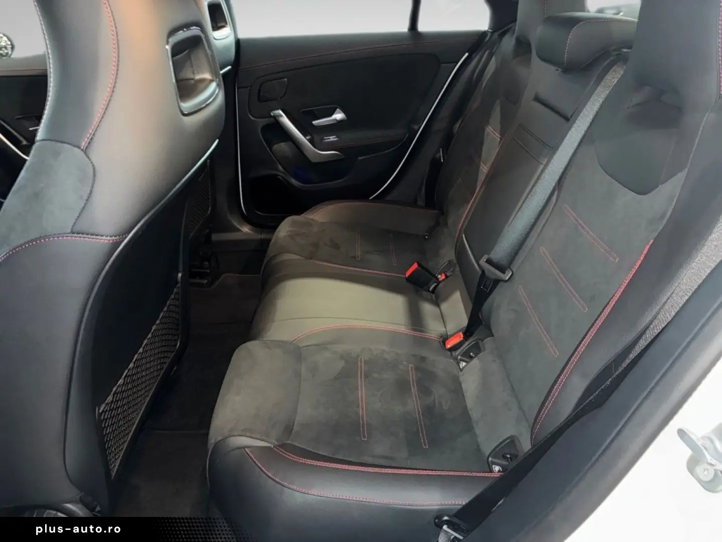 MERCEDES-BENZ CLA 180 COUPÉ AMG KEYLESS TEMPOMAT PDC