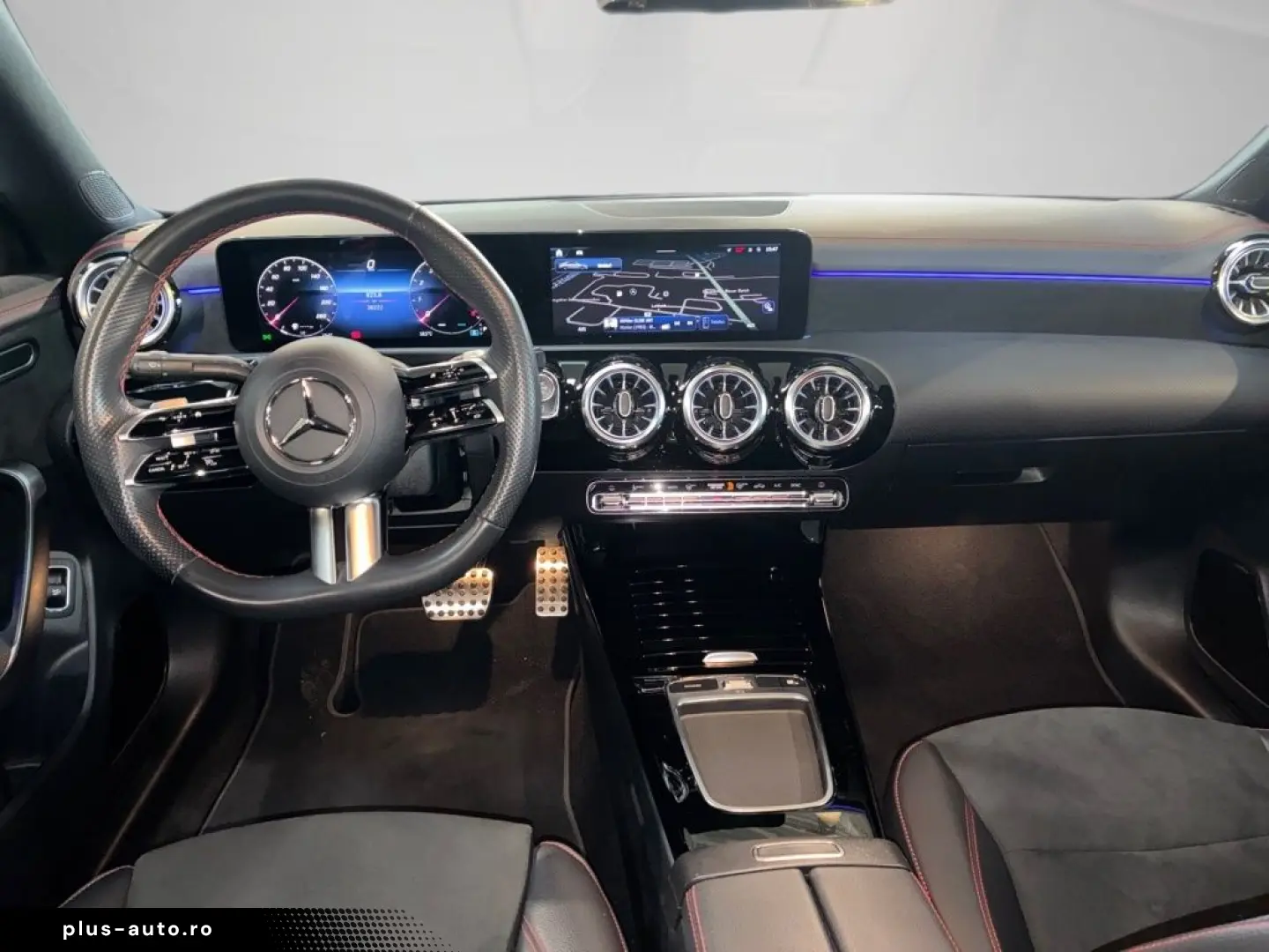 MERCEDES-BENZ CLA 180 COUPÉ AMG KEYLESS TEMPOMAT PDC