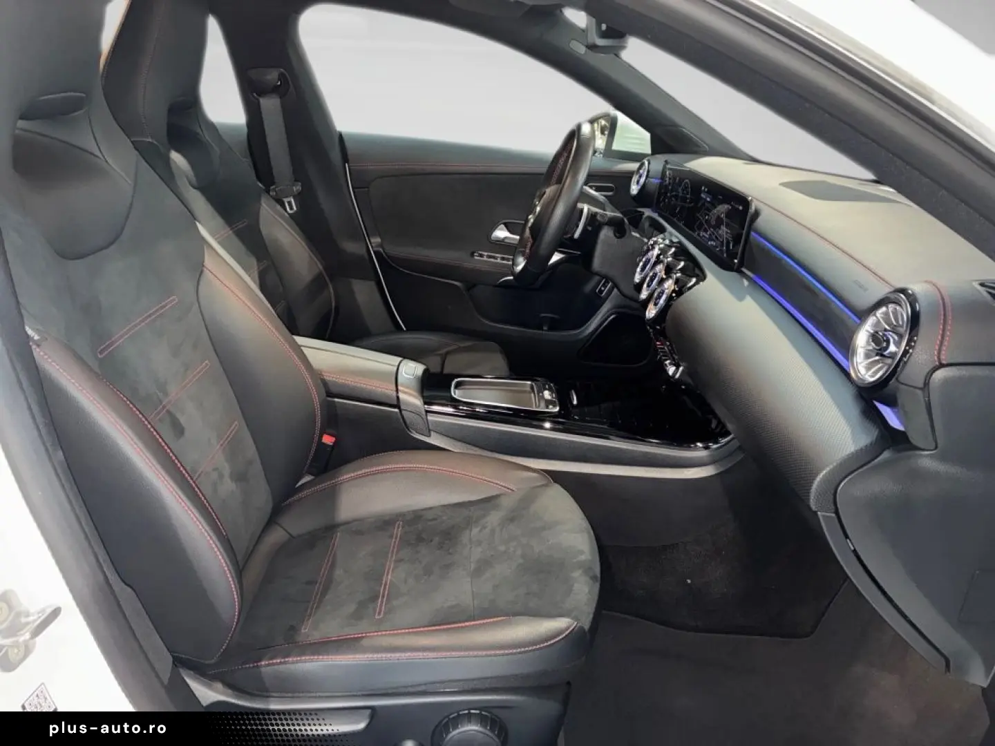 MERCEDES-BENZ CLA 180 COUPÉ AMG KEYLESS TEMPOMAT PDC