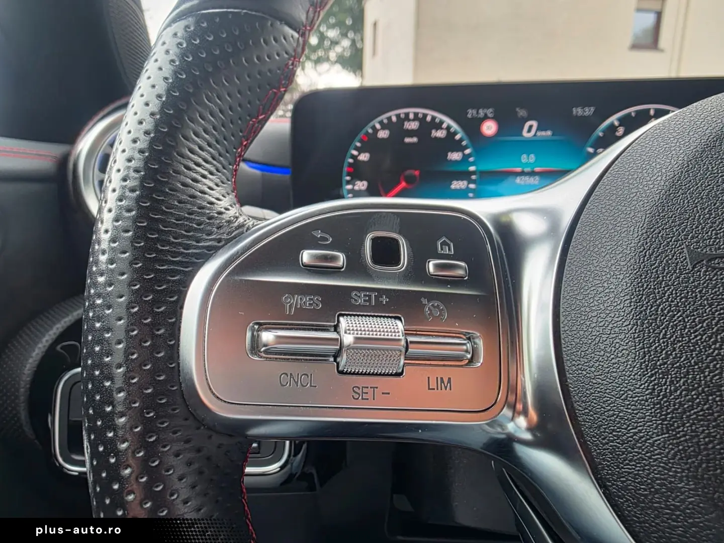 MERCEDES-BENZ CLA 220 4Matic Coupe Automatik AMG LED