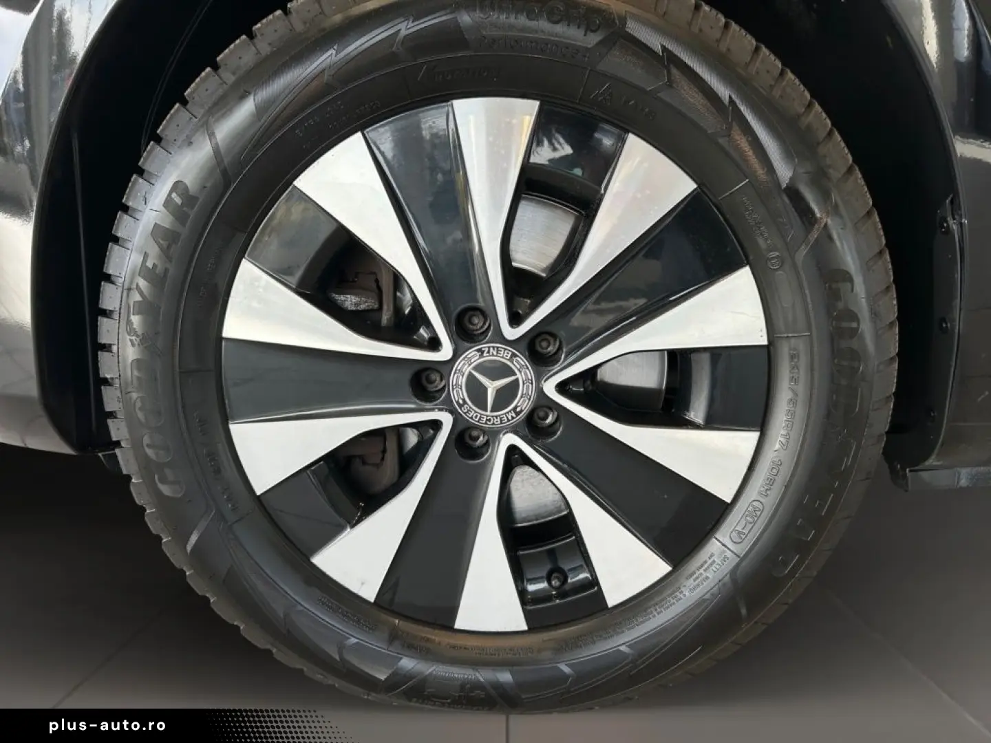 MERCEDES-BENZ eVito 126 Tourer Cam LED AUT Distr Keyl