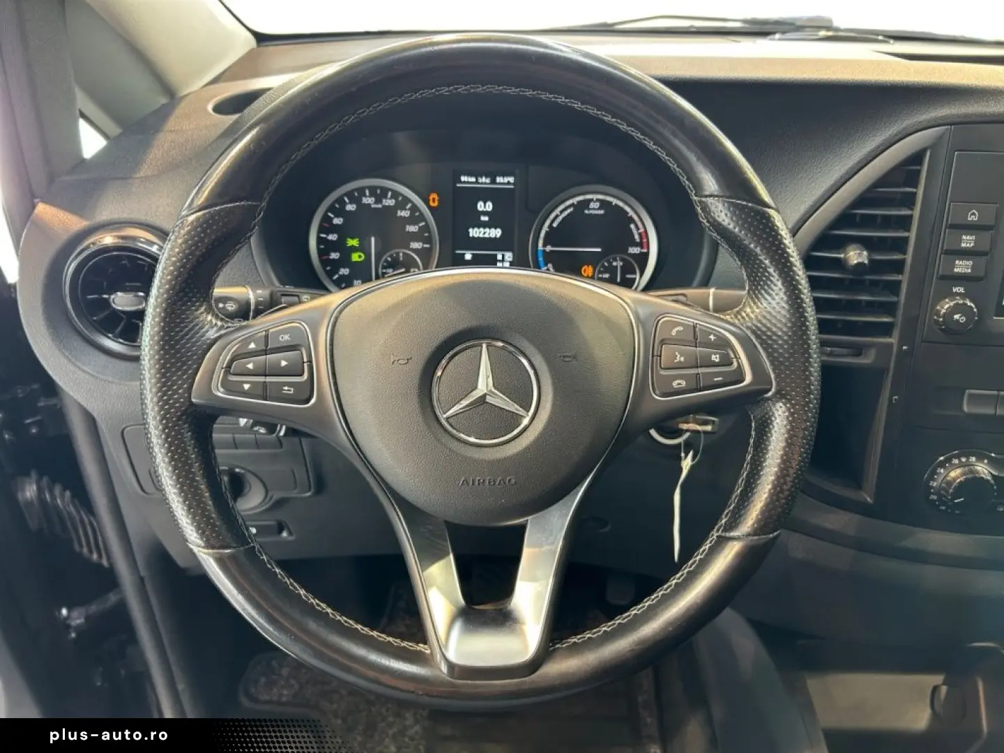MERCEDES-BENZ eVito 126 Tourer Cam LED AUT Distr Keyl