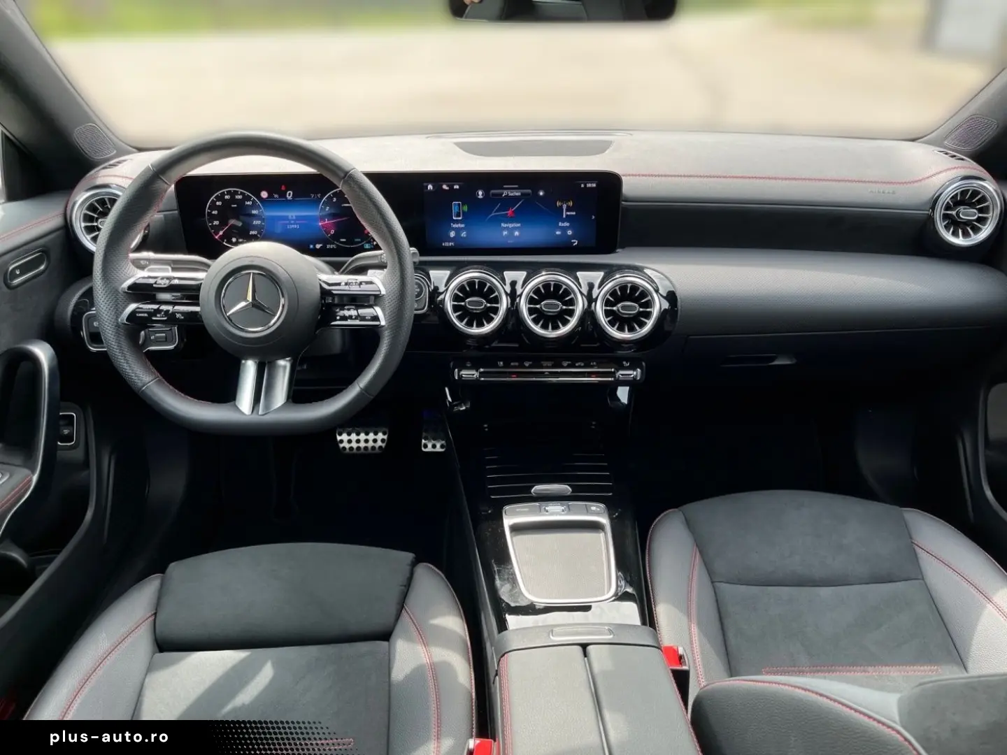 MERCEDES-BENZ CLA 2025 — imagine 5