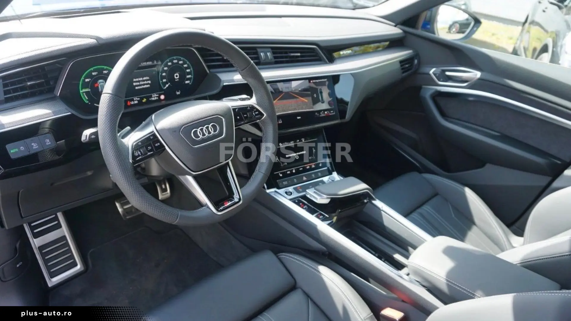 Audi Q8 e-tron Quattro 55 S line