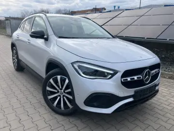 MERCEDES-BENZ GLA 250 4Matic LED NAVI PDC KAMERA 1-HAND