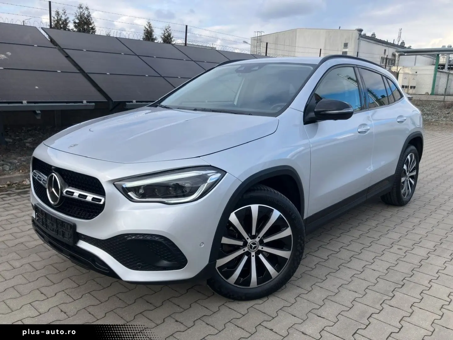 MERCEDES-BENZ GLA 250 4Matic LED NAVI PDC KAMERA 1-HAND