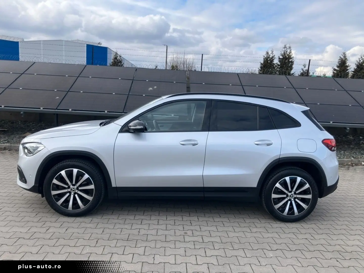 MERCEDES-BENZ GLA 250 4Matic LED NAVI PDC KAMERA 1-HAND