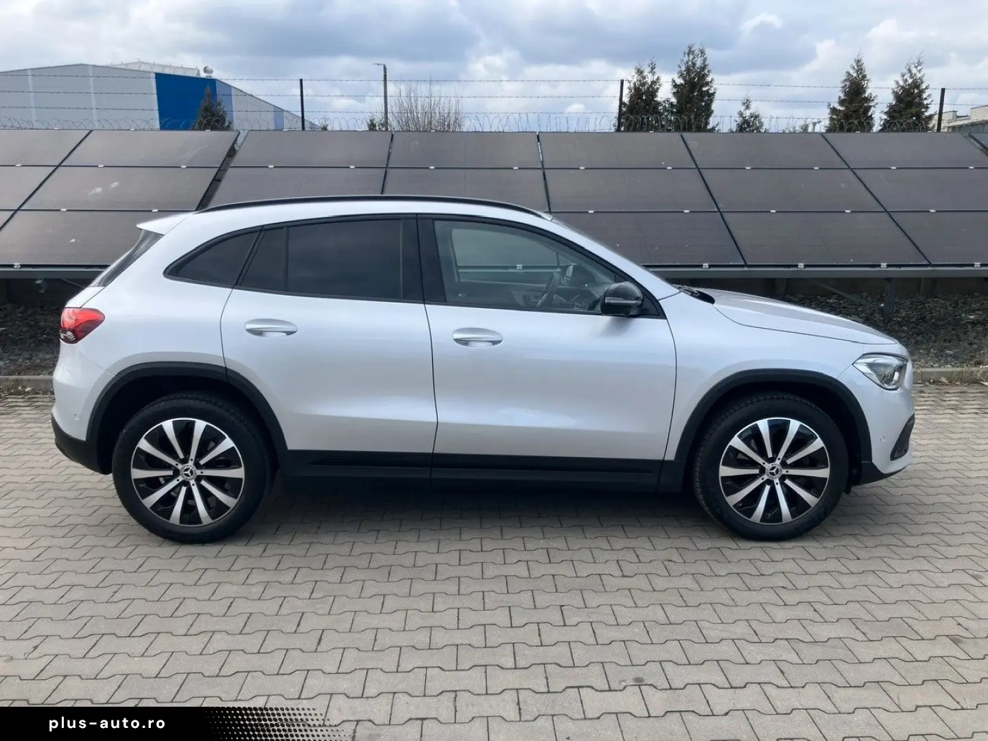 MERCEDES-BENZ GLA 250 4Matic LED NAVI PDC KAMERA 1-HAND