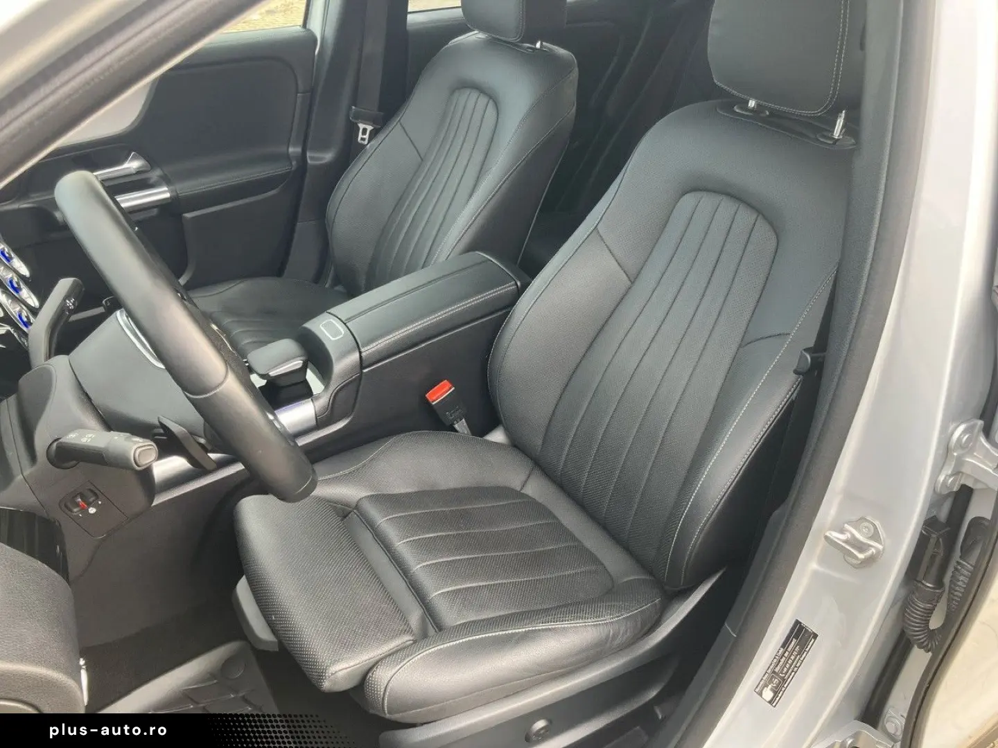 MERCEDES-BENZ GLA 250 4Matic LED NAVI PDC KAMERA 1-HAND