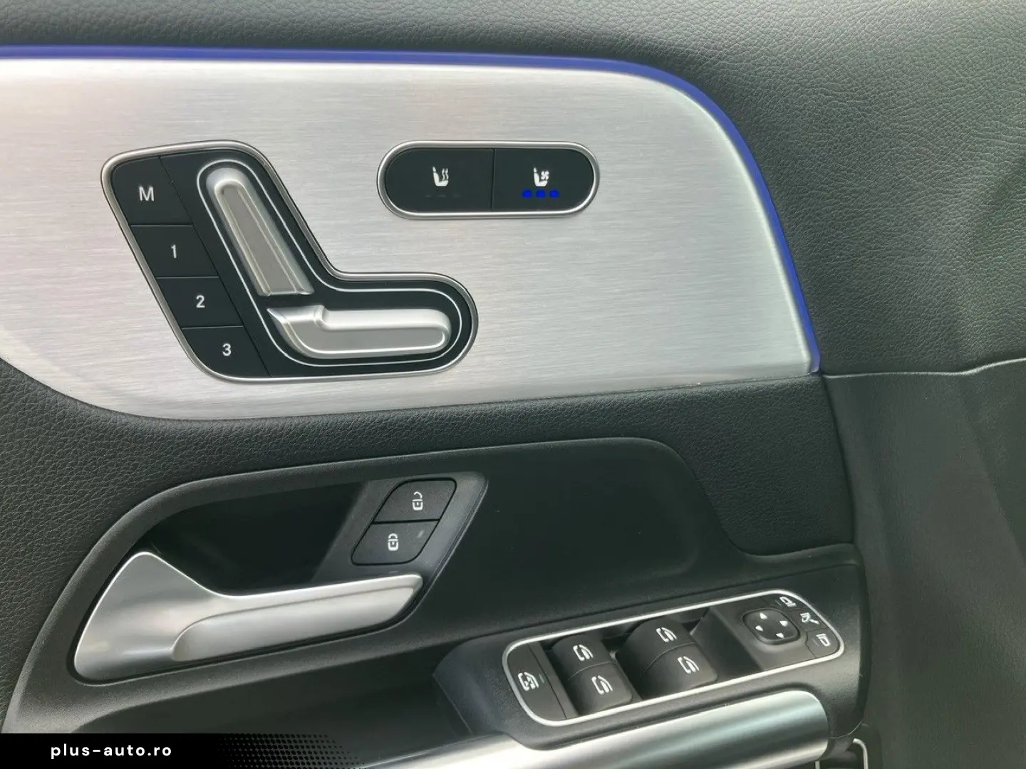 MERCEDES-BENZ GLA 250 4Matic LED NAVI PDC KAMERA 1-HAND