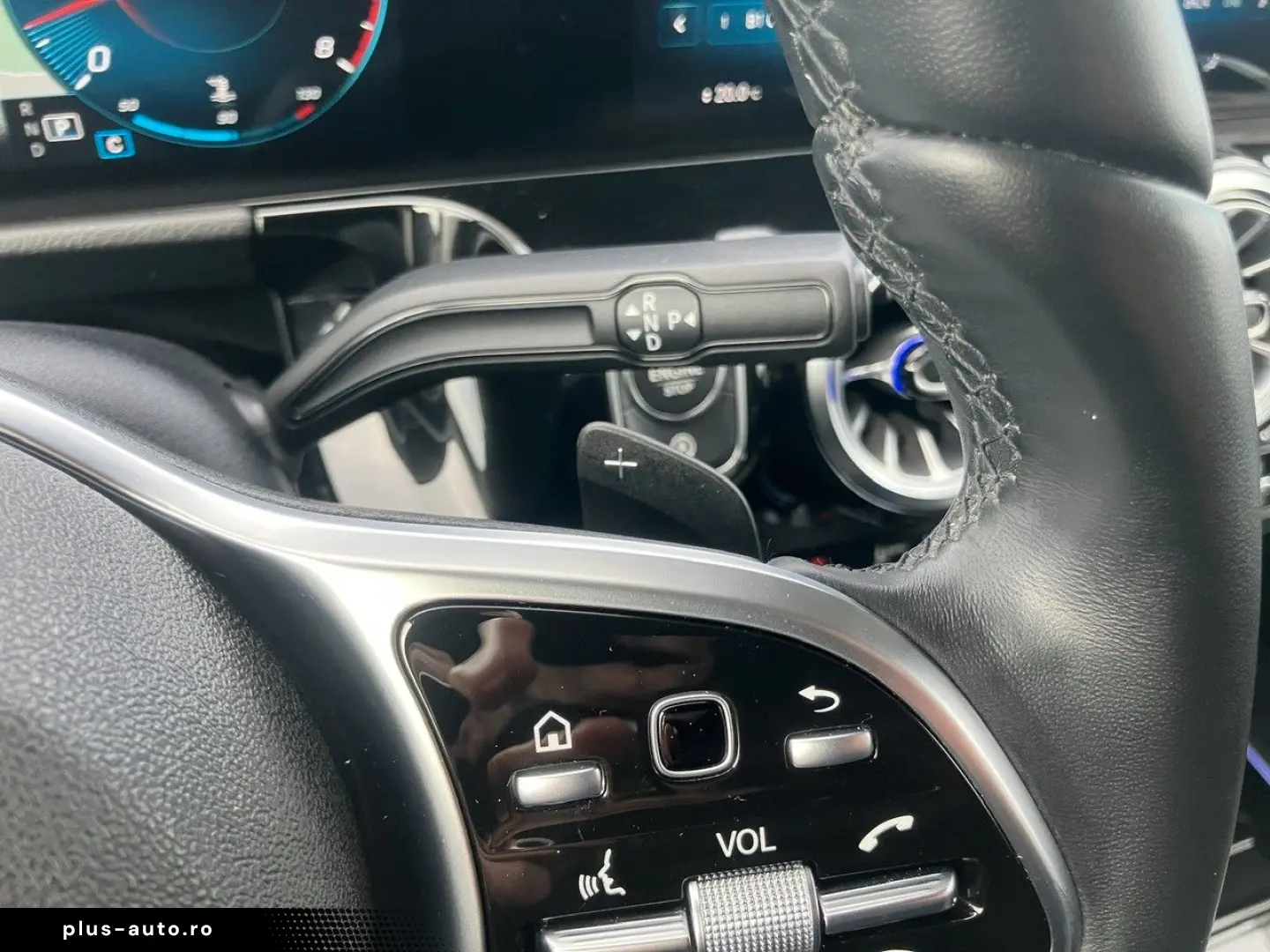 MERCEDES-BENZ GLA 250 4Matic LED NAVI PDC KAMERA 1-HAND