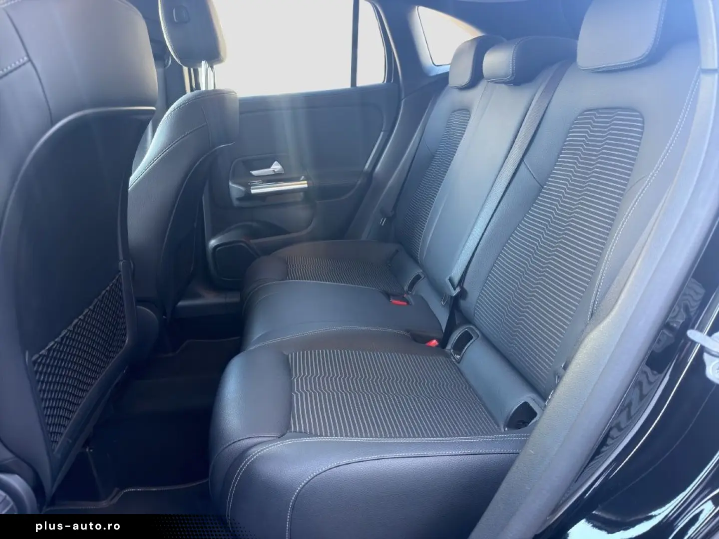 MERCEDES-BENZ GLA 200 4M  PROGRESSIVE AHK KAMERA SITZH. DAB
