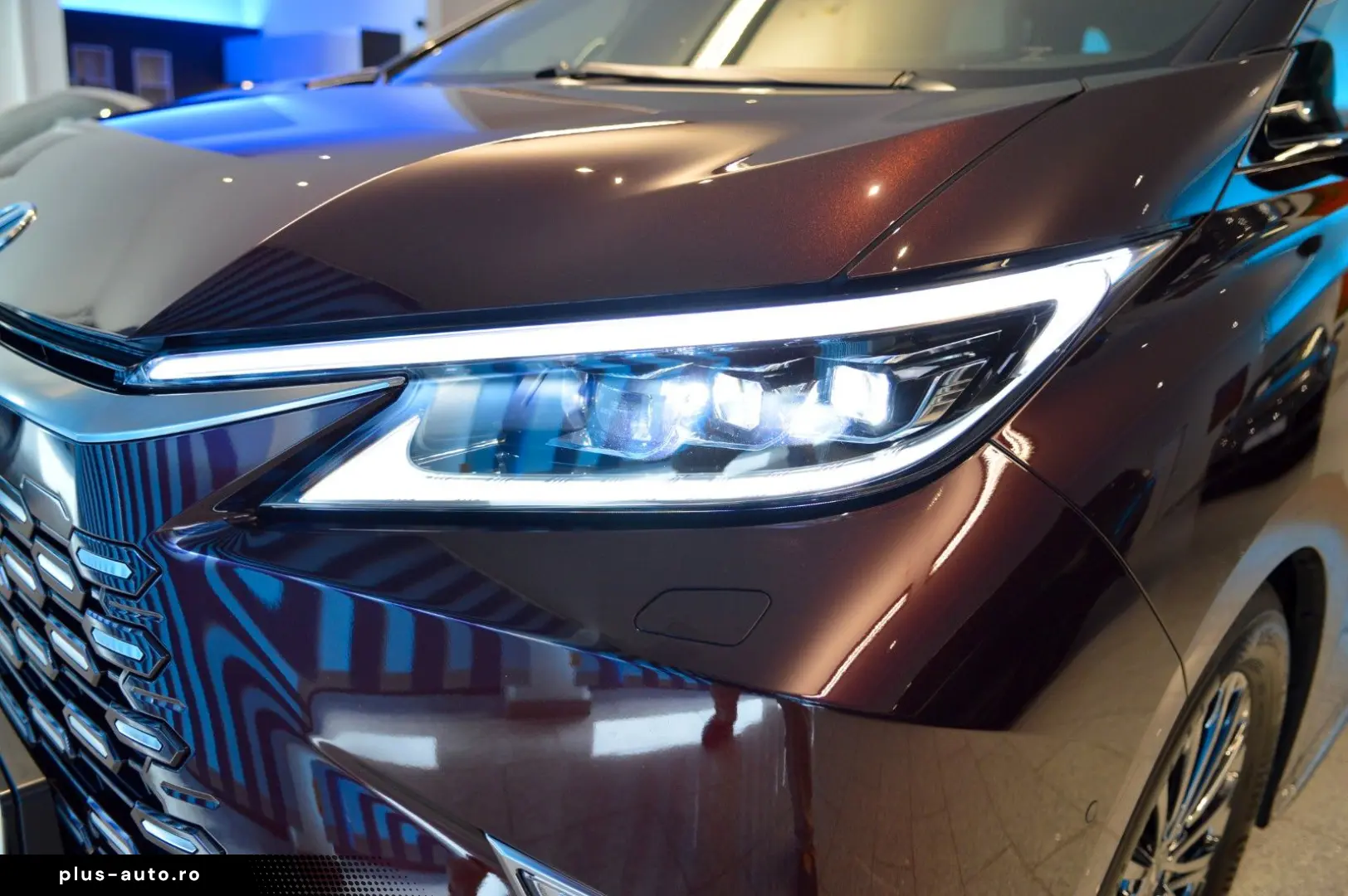 LEXUS LM 2025 — imagine 2