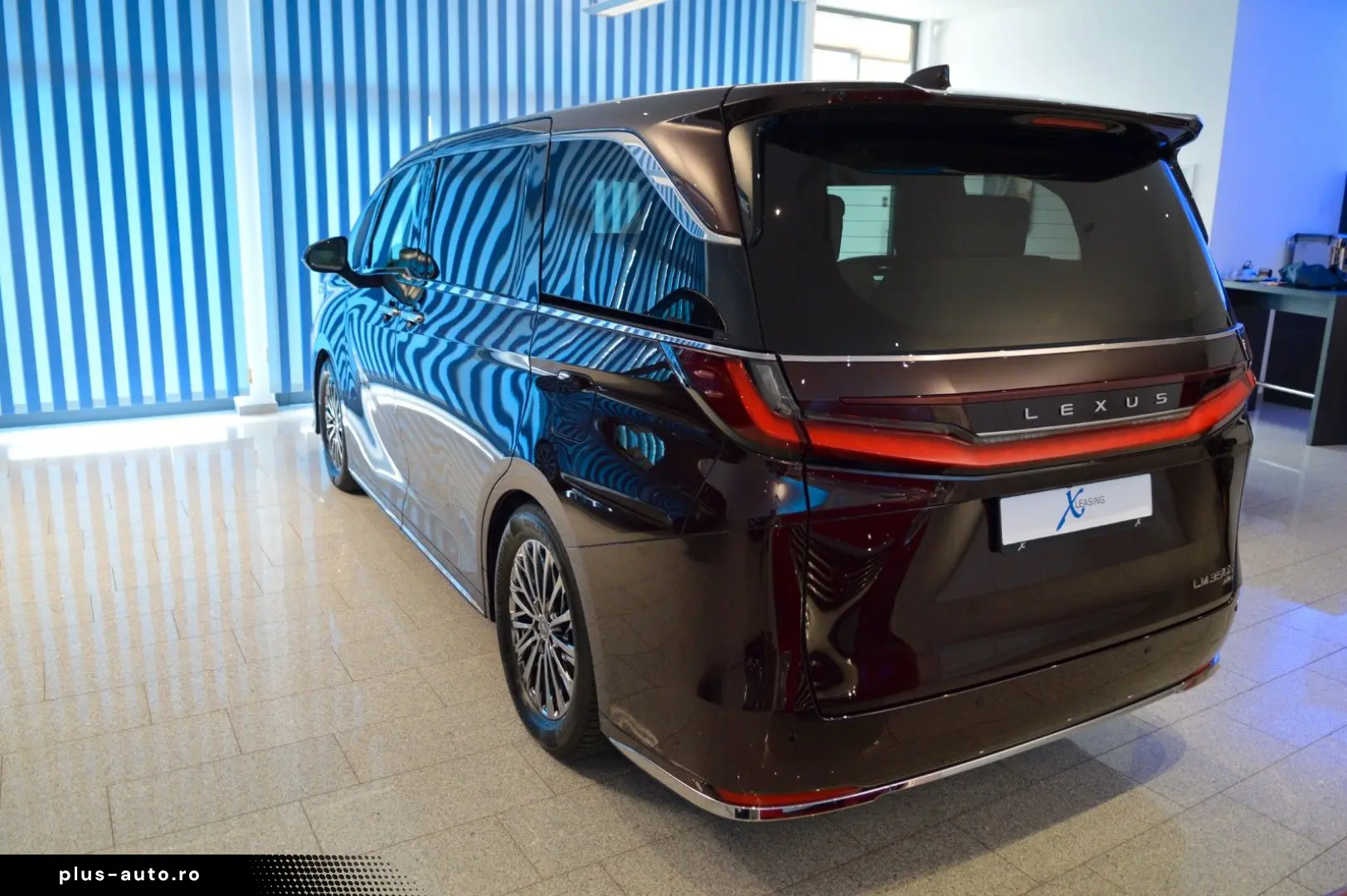 LEXUS LM 2025 — imagine 10