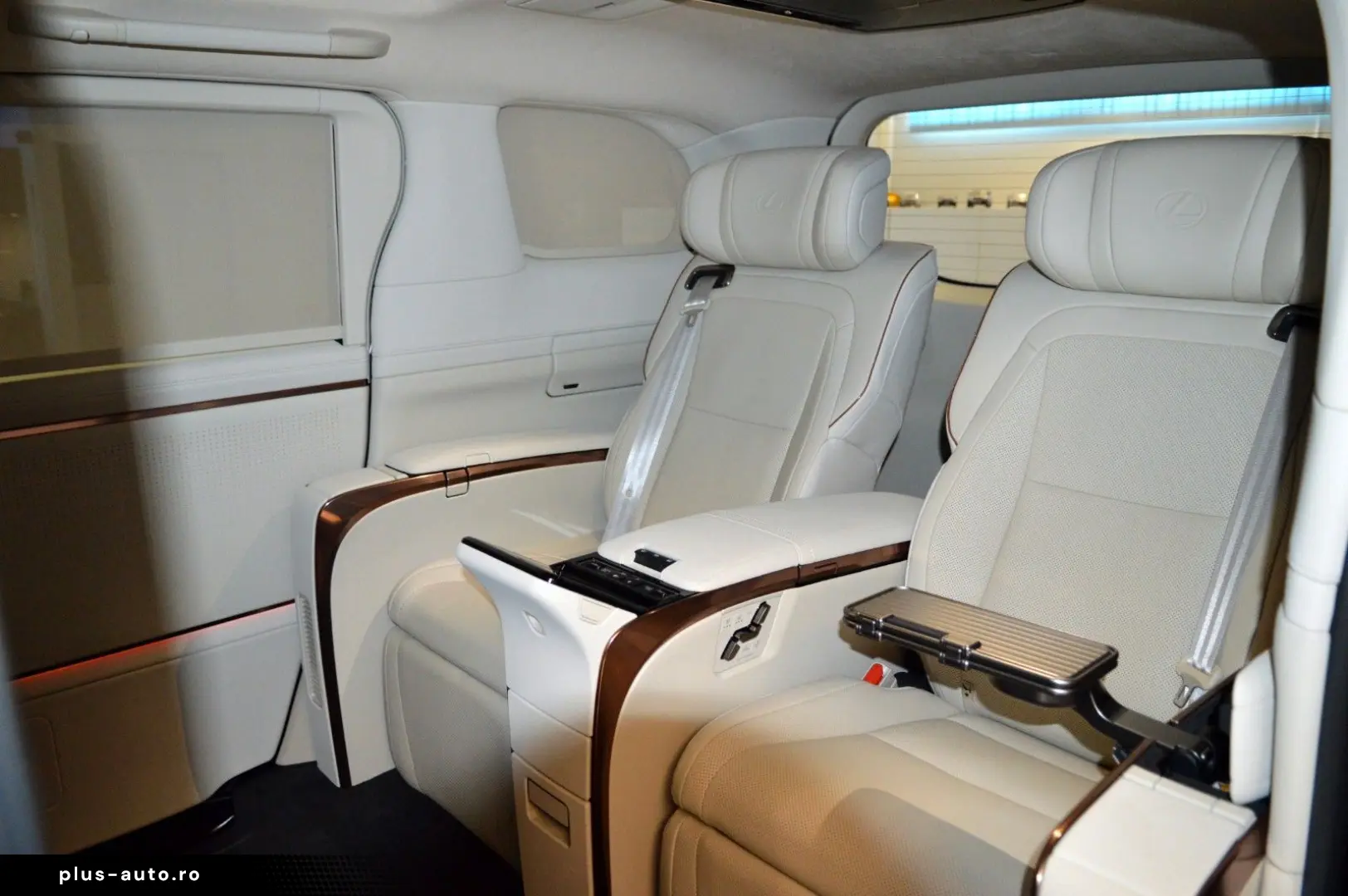 LEXUS LM 2025 — imagine 27