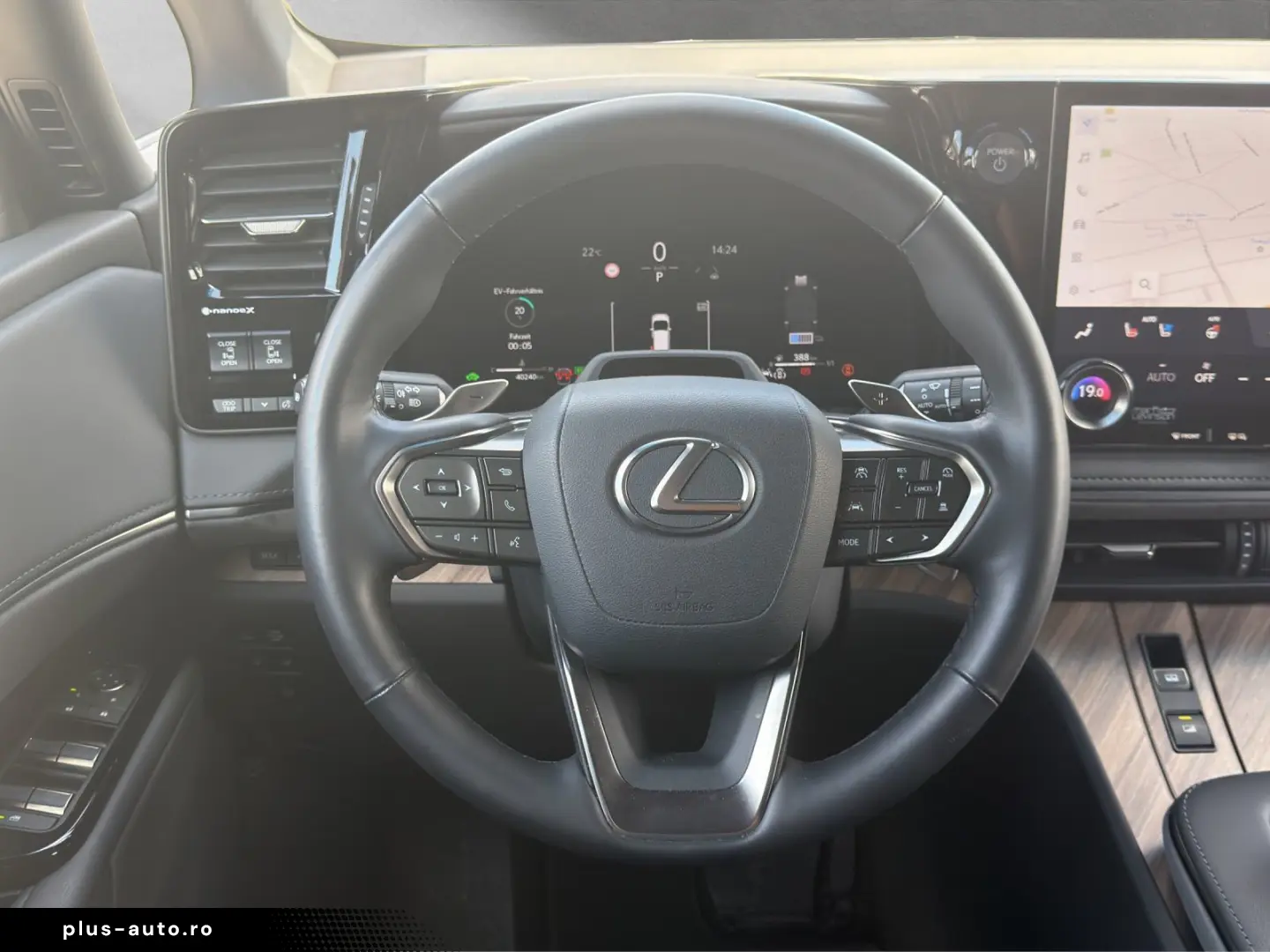 LEXUS LM 2024 — imagine 10